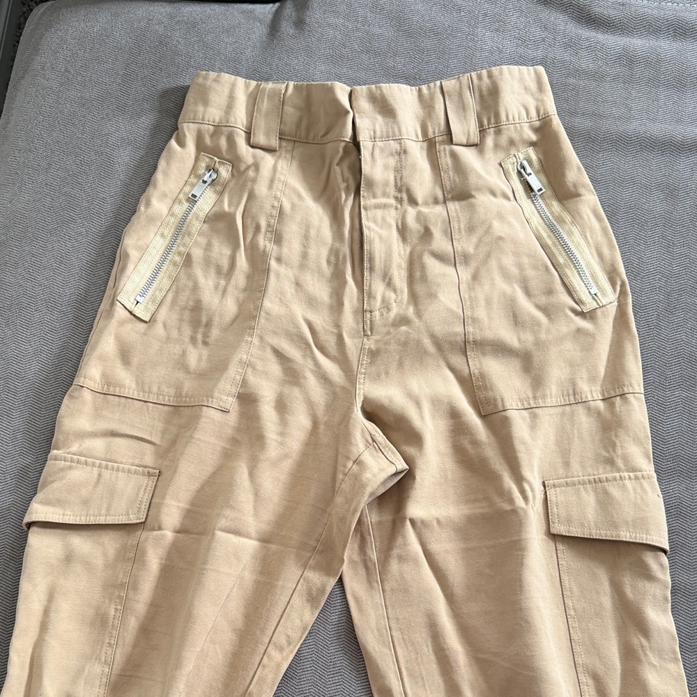Forever 21 Beige Trousers